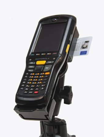 TISPLUS Hardware Zubehör für die Logistik: Fahrzeughalterung für Zebra MC95 mit eingelegtem Handheld